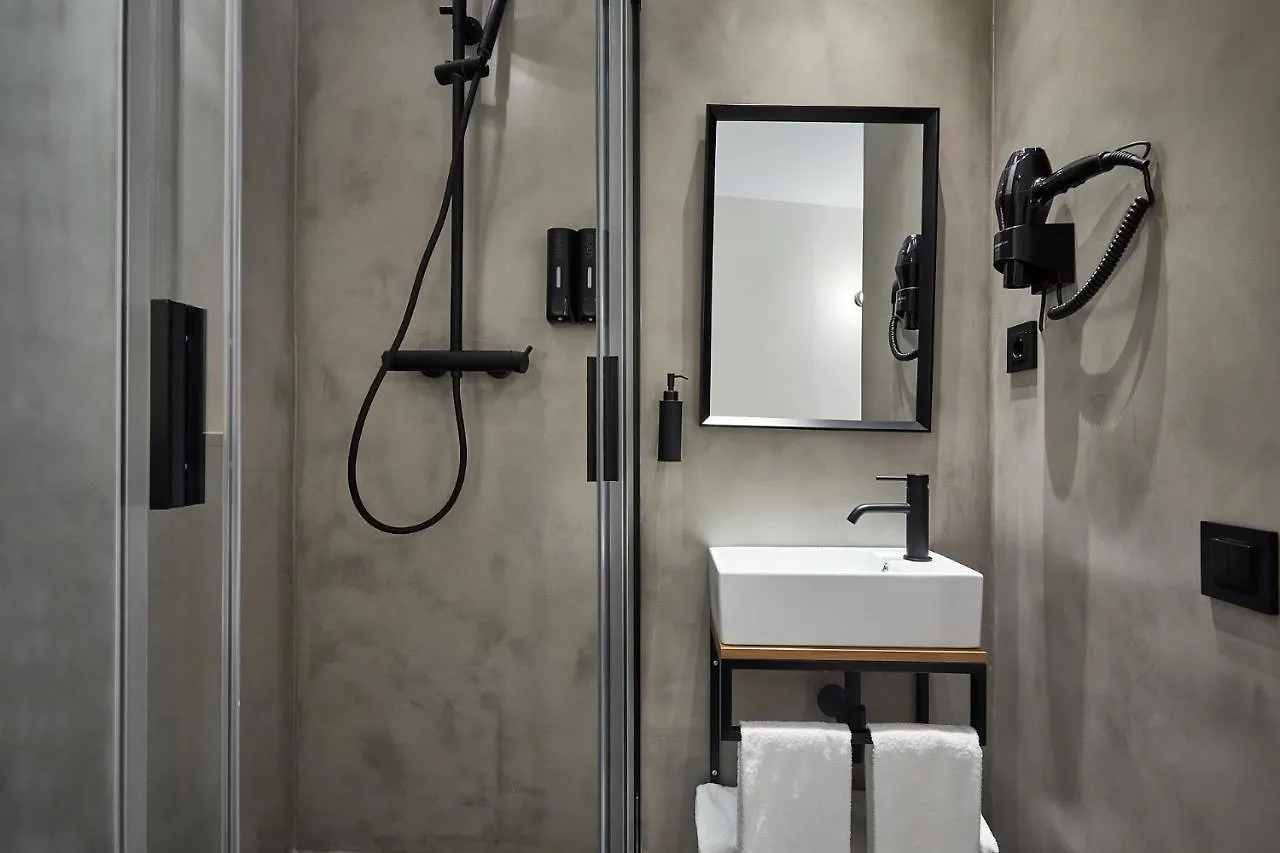 Ella Hostel Ramblas Барселона Испания