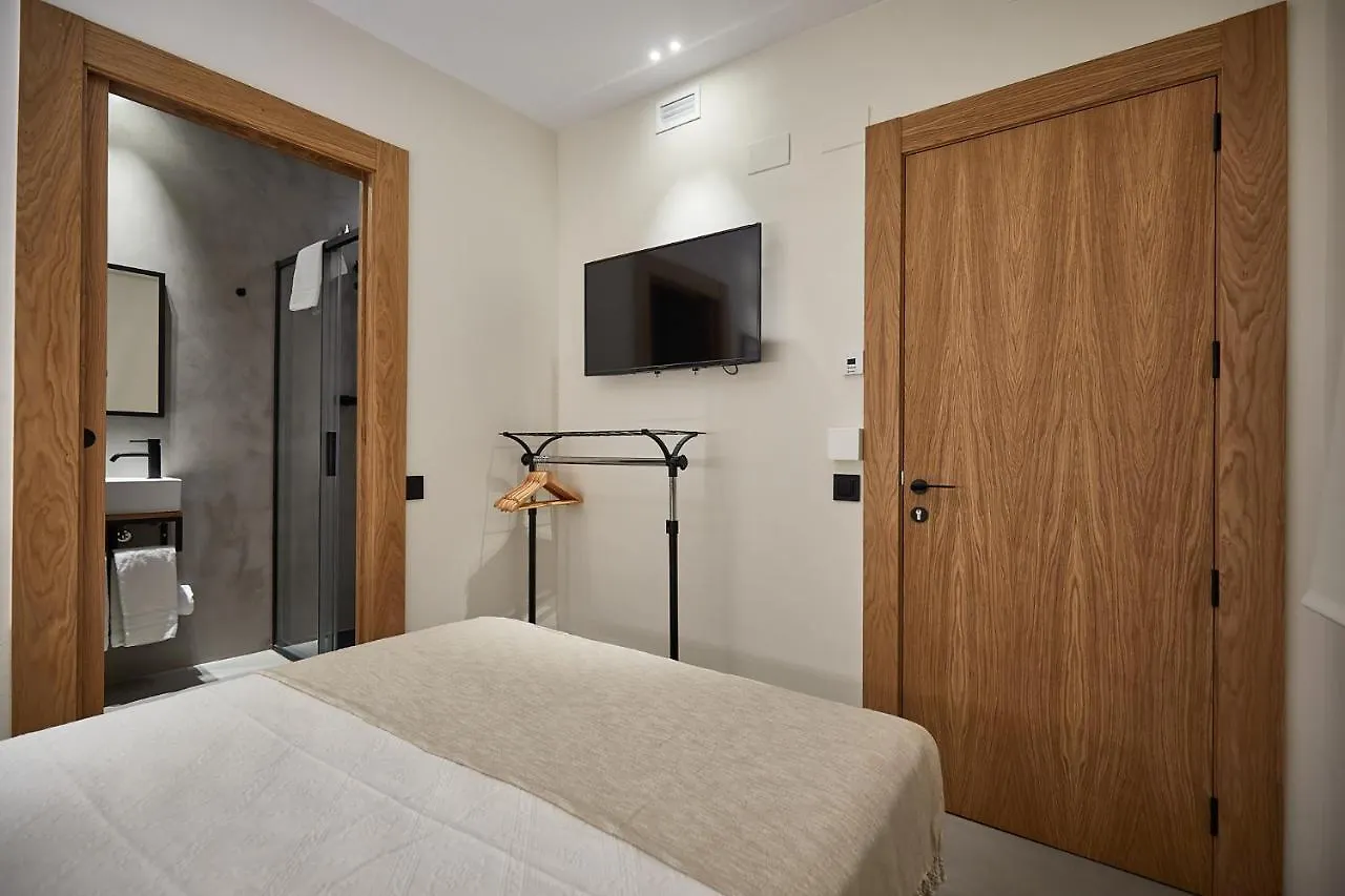 Ella Hostel Ramblas Барселона