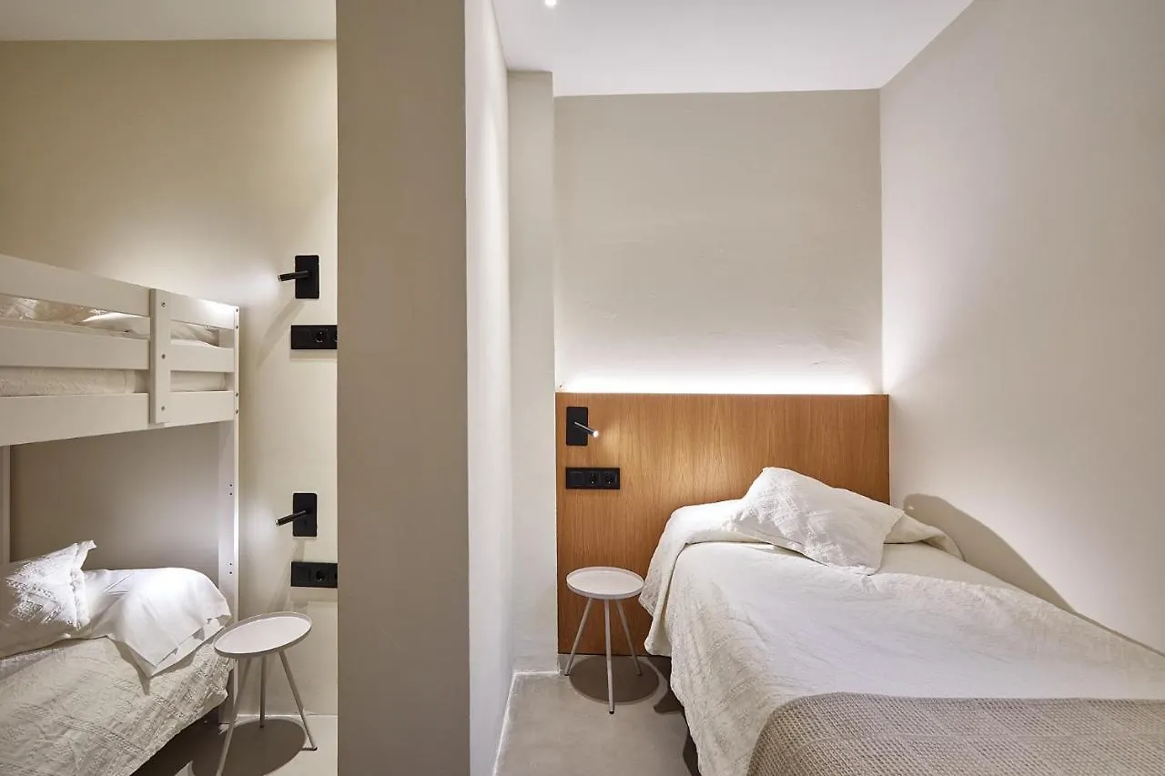 Ella Hostel Ramblas Барселона